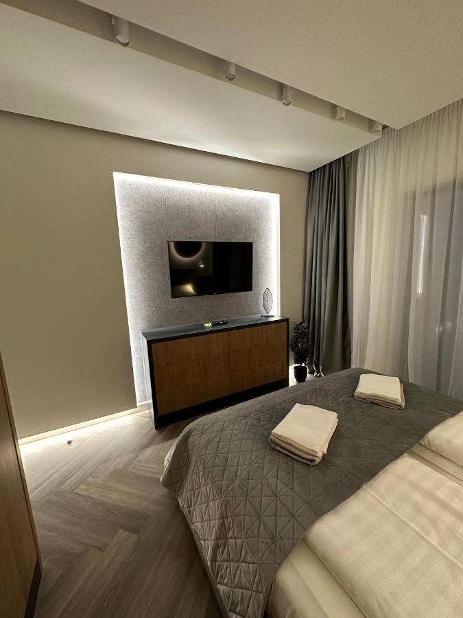Luxury By The Lake Ap 28 Sibiu Exteriér fotografie